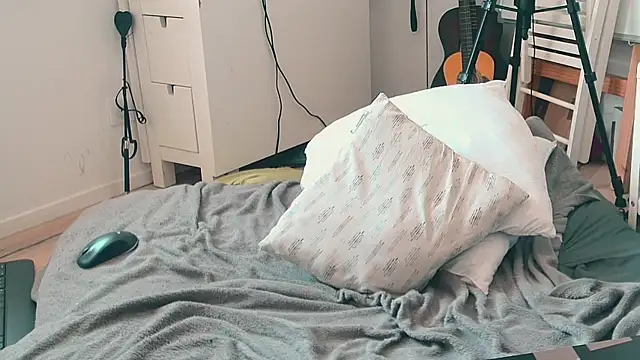 CeriseLapine webcam