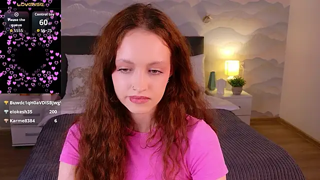 SallyPinkman webcam