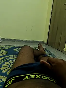 Romantic_boy143 webcam