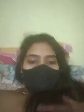 Cute-girlyy webcam