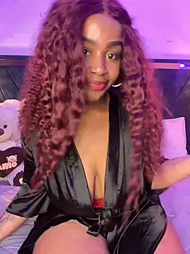 Ayla_Noir live cam on StripChat