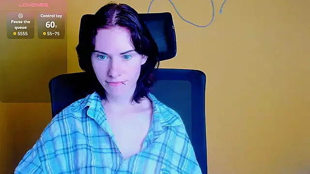 Fiona_Night live cam on StripChat