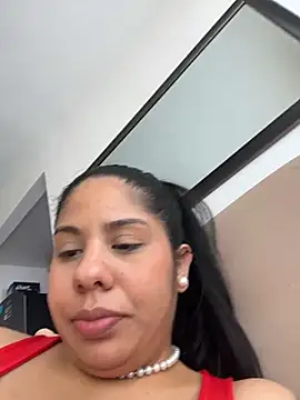 downsonMia webcam
