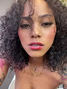 LizStorm_ webcam