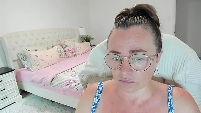 Vika73 webcam