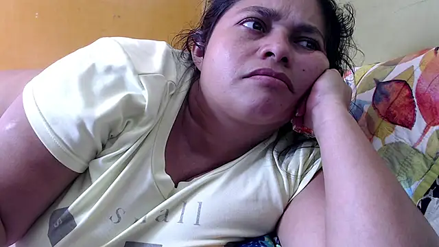 yulieth_bbw webcam