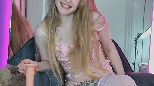 LilianHowards webcam