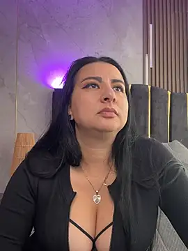 Abril_Luv live cam on StripChat