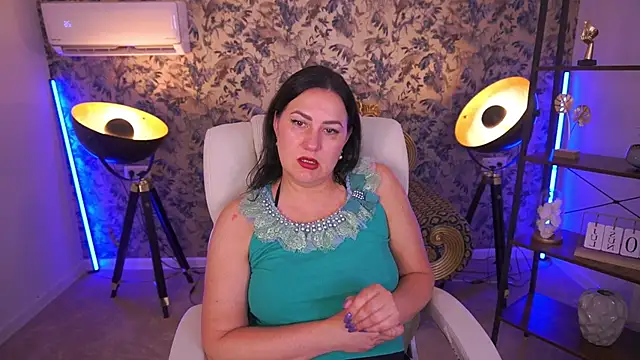 VelvetLuck webcam