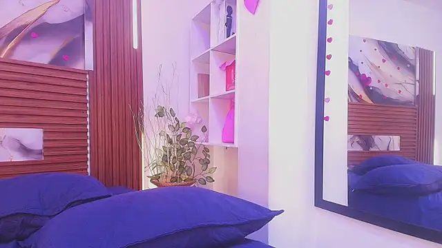 Isabella_candy01 live cam on StripChat