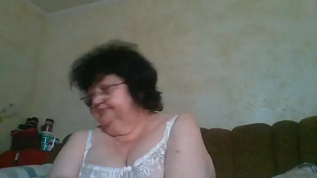 MilaSky5303 live cam on StripChat