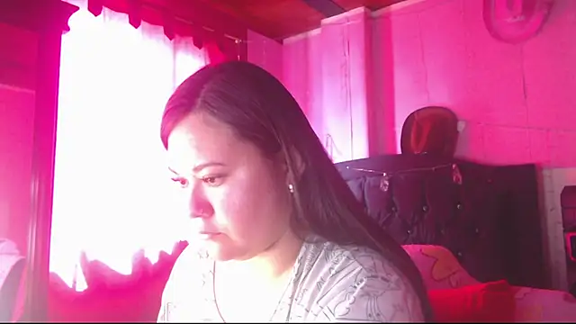 NikkiRous_ webcam