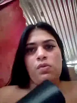 Quiara_18 webcam