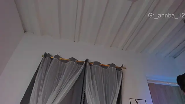 annie_barozzi webcam