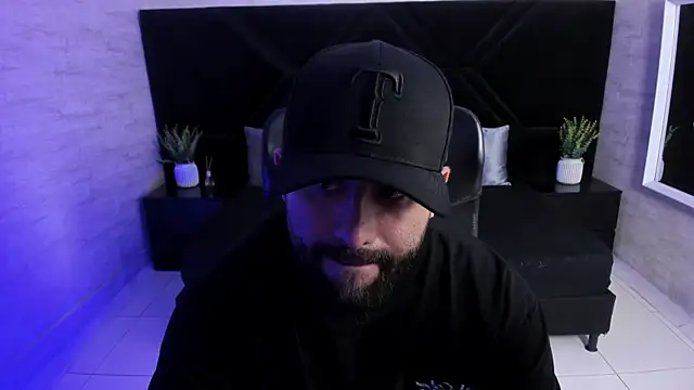jhon_bear03 (M young) - worship your king until he cum