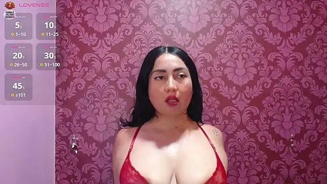 juliana_diaz live cam on StripChat