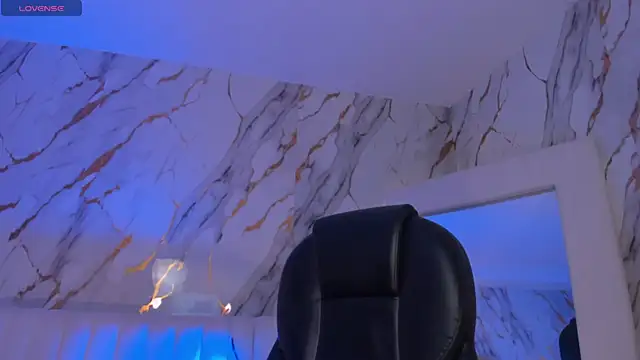 AllyJensen webcam