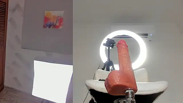 zoe_backer webcam