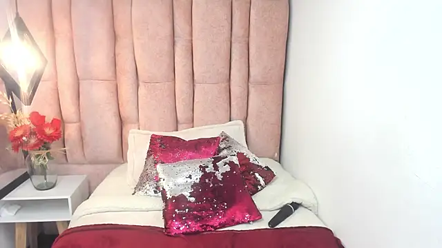 Issa_Milf__ webcam