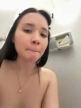 kitty_sixseven webcam