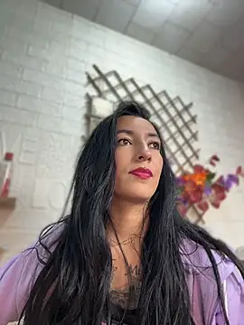 SALOME_KORLAND live cam on StripChat