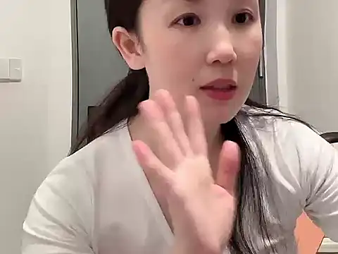 Ruby-13 live sex cam
