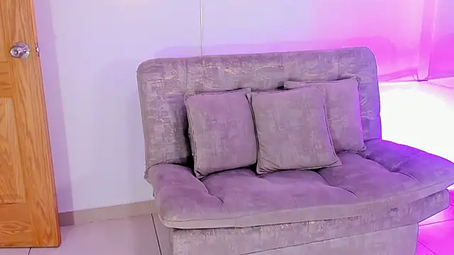 ArohomLester_ webcam