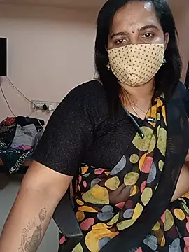 pirainilla live cam on StripChat