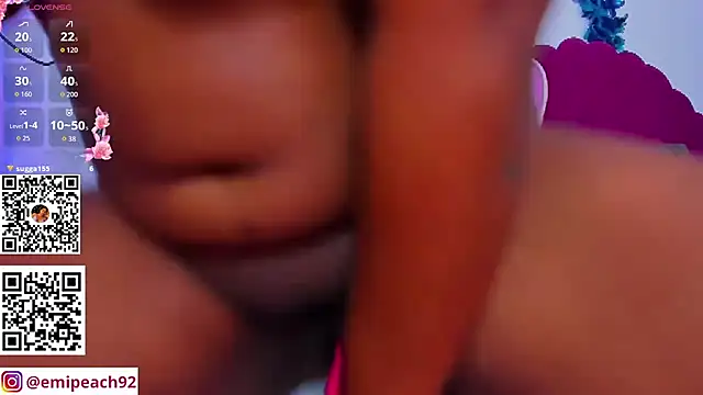 samanthaabloom live cam on StripChat
