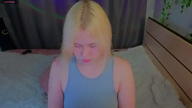 unburnedgirl - Unburnedgirl's free webcam - UK Sex Cams