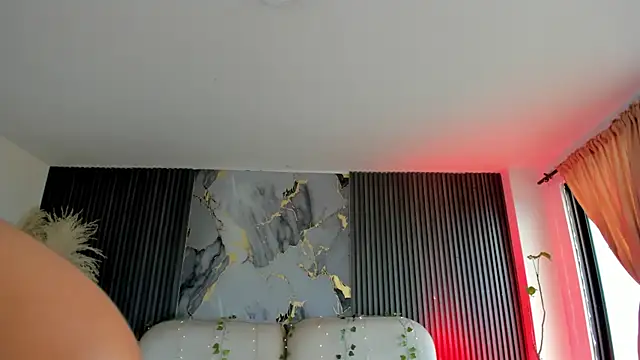 CarolineFyre webcam