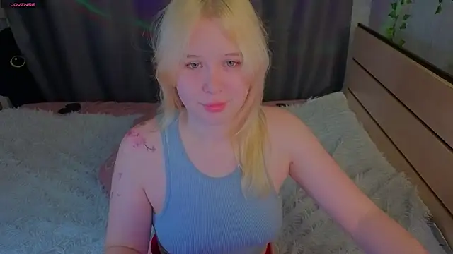 unburnedgirl live cam on StripChat