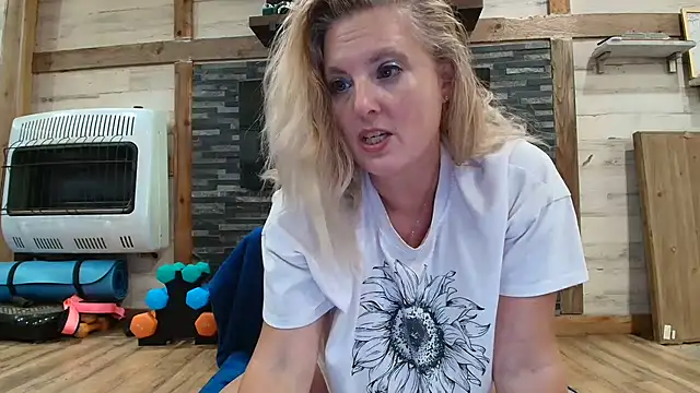 lisaxlovexxx live cam on StripChat