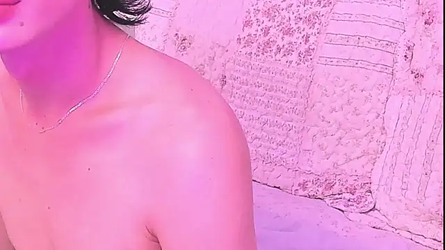 KylieMonnett webcam