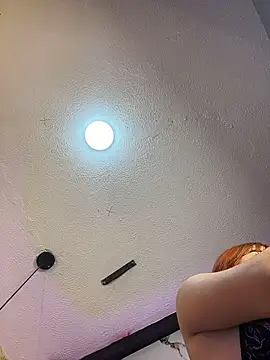 Roxy_Fox_2 webcam