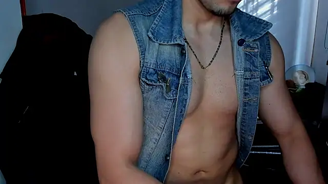 Tommy_Bred live cam on StripChat