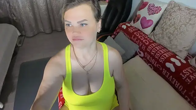MildMature live cam on StripChat