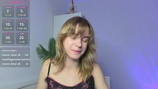 Tessa_Shy_ live cam on StripChat