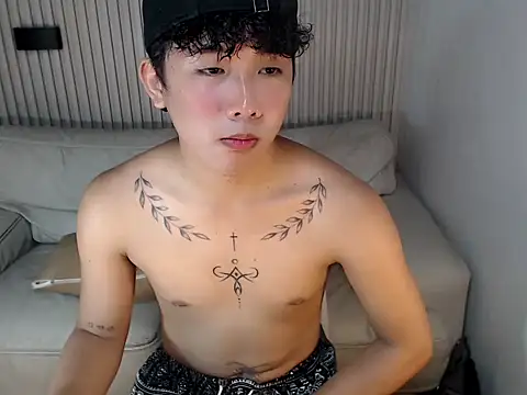 XtraHot_Alex live cam on StripChat