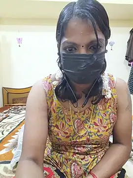 Tamil_Ishu live cam on StripChat