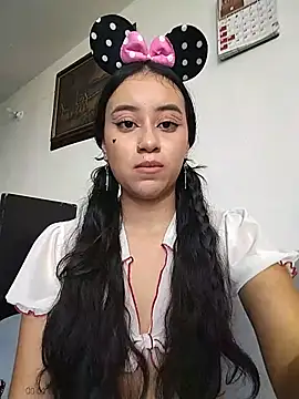 L0lita_Emi12 webcam