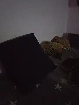 TryingExpiry webcam