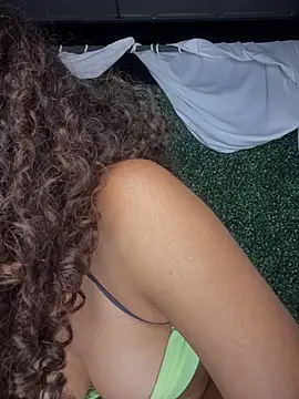 CurlyOopsieXXX Live Webcam on Stripchat