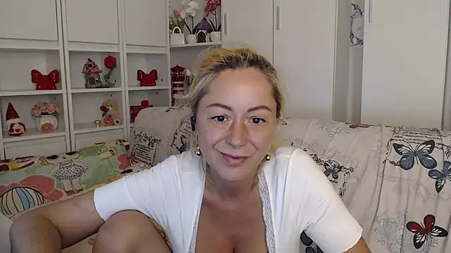 _karolynesyera_ webcam