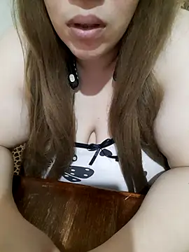 Madam_bezzzoul webcam