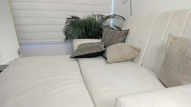 Ori_valentina webcam