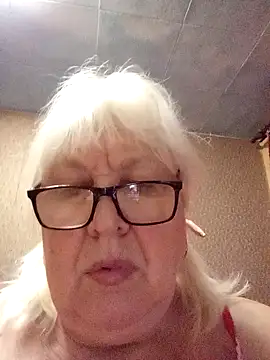Alexia64231 live cam on StripChat