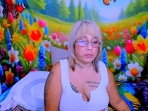 indianroxy webcam