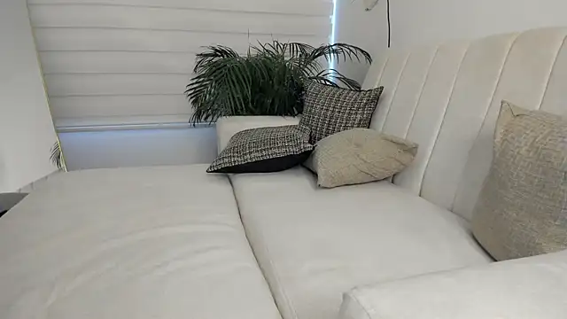 Ori_valentina webcam