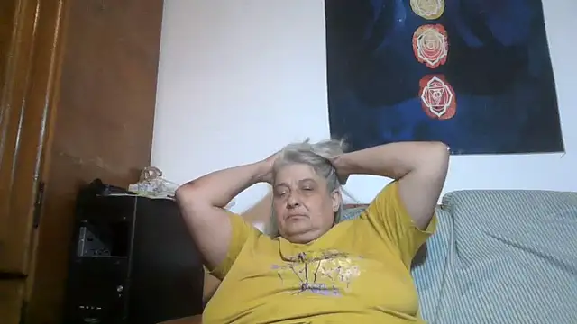 ExquisiteMature webcam